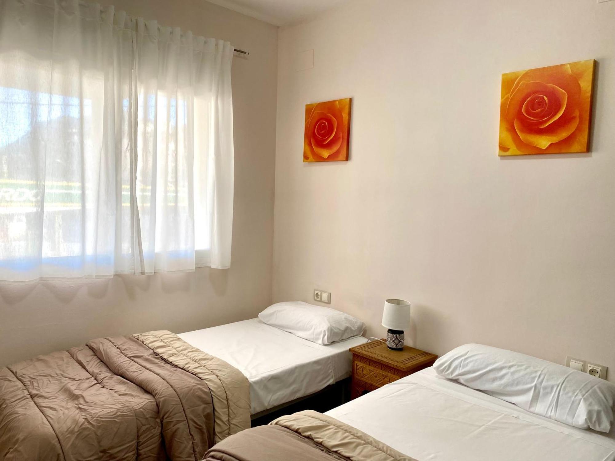 Apartamentos Carlton VyB Denia Bagian luar foto