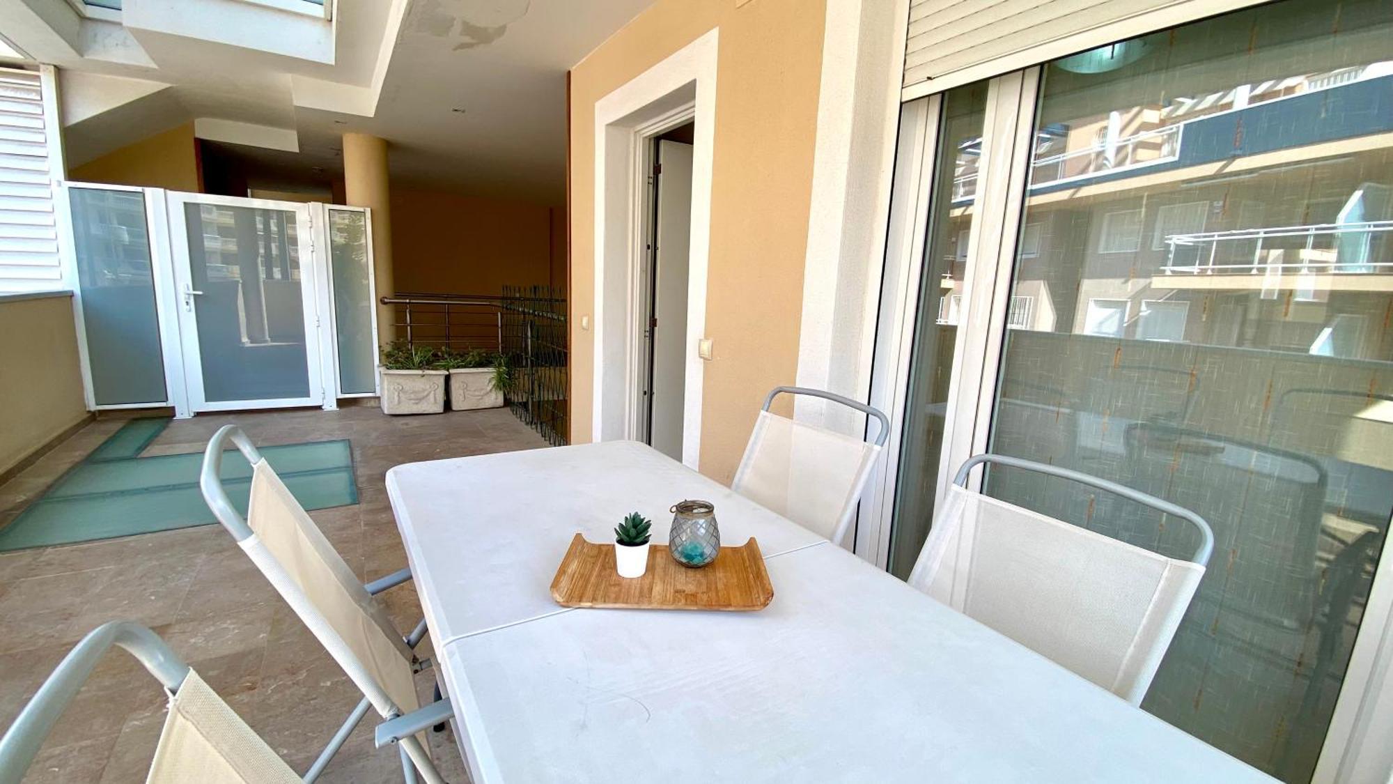 Apartamentos Carlton VyB Denia Bagian luar foto