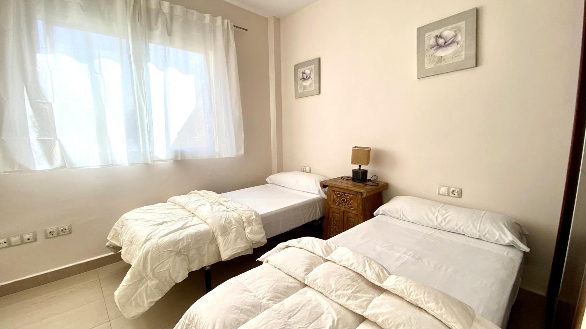 Apartamentos Carlton VyB Denia Bagian luar foto