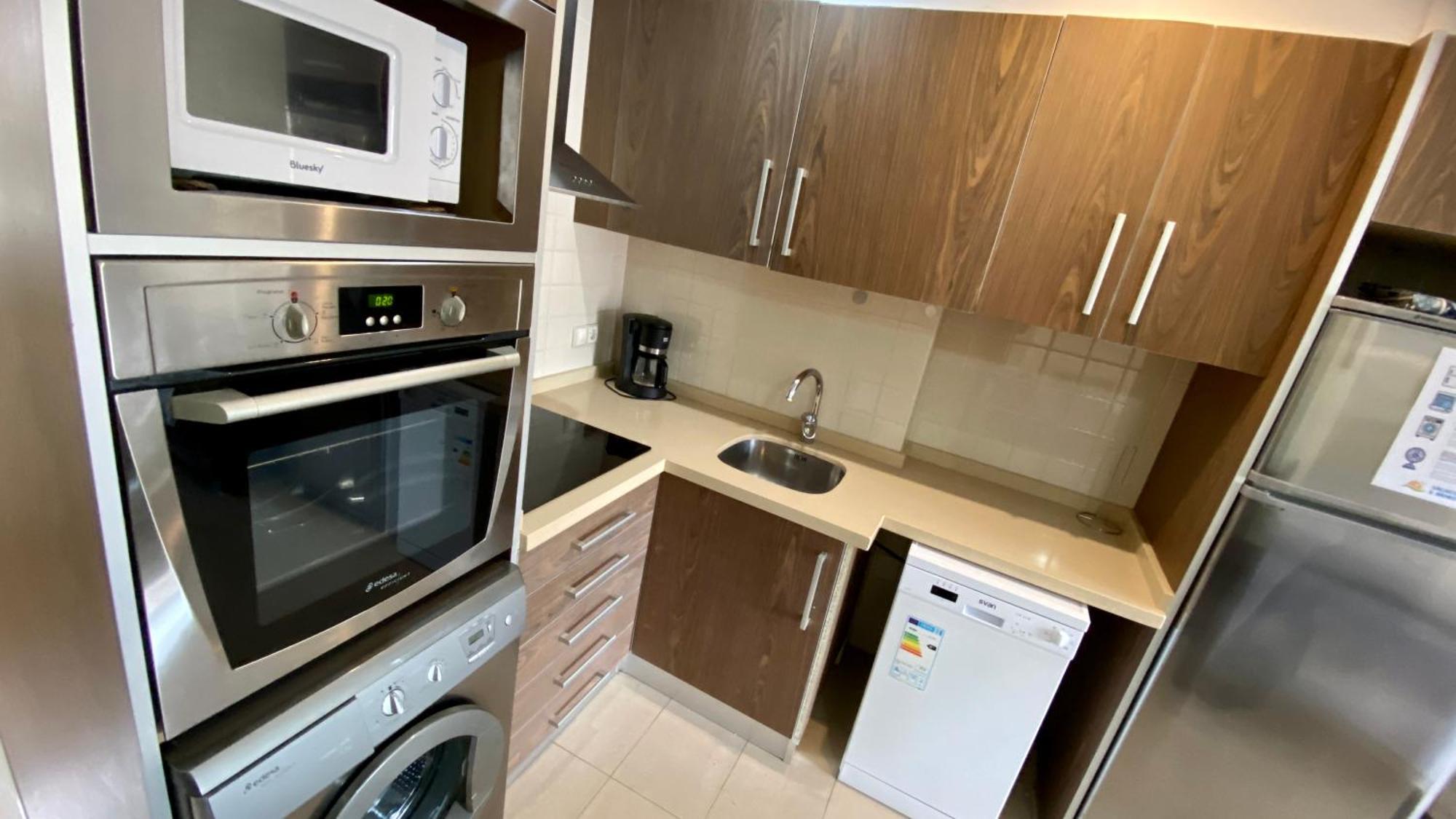 Apartamentos Carlton VyB Denia Bagian luar foto