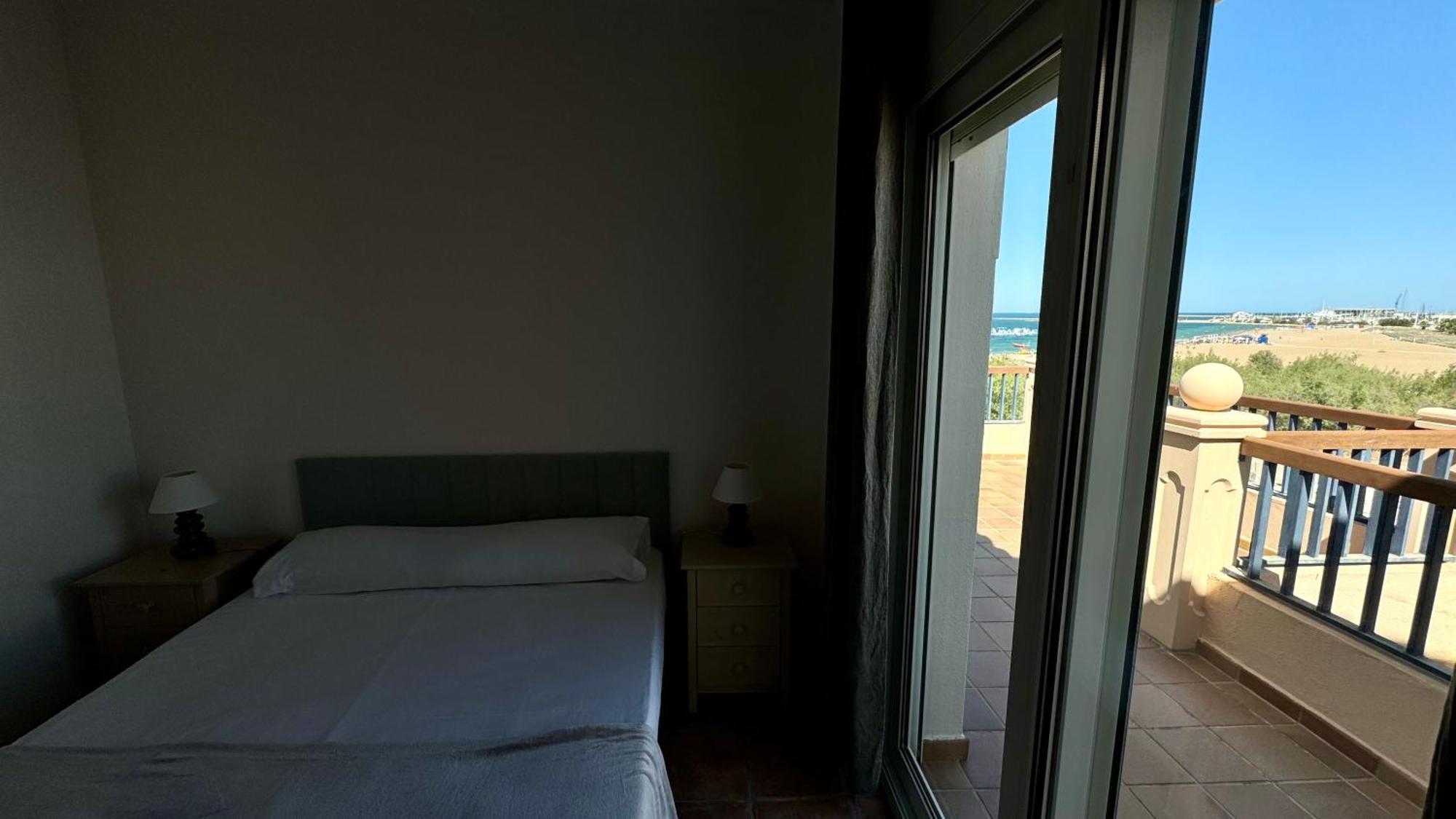 Apartamentos Carlton VyB Denia Bagian luar foto
