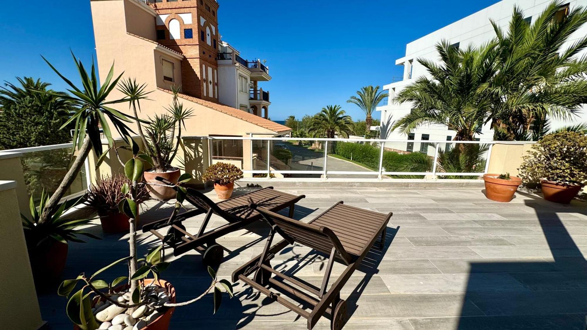 Apartamentos Carlton VyB Denia Bagian luar foto