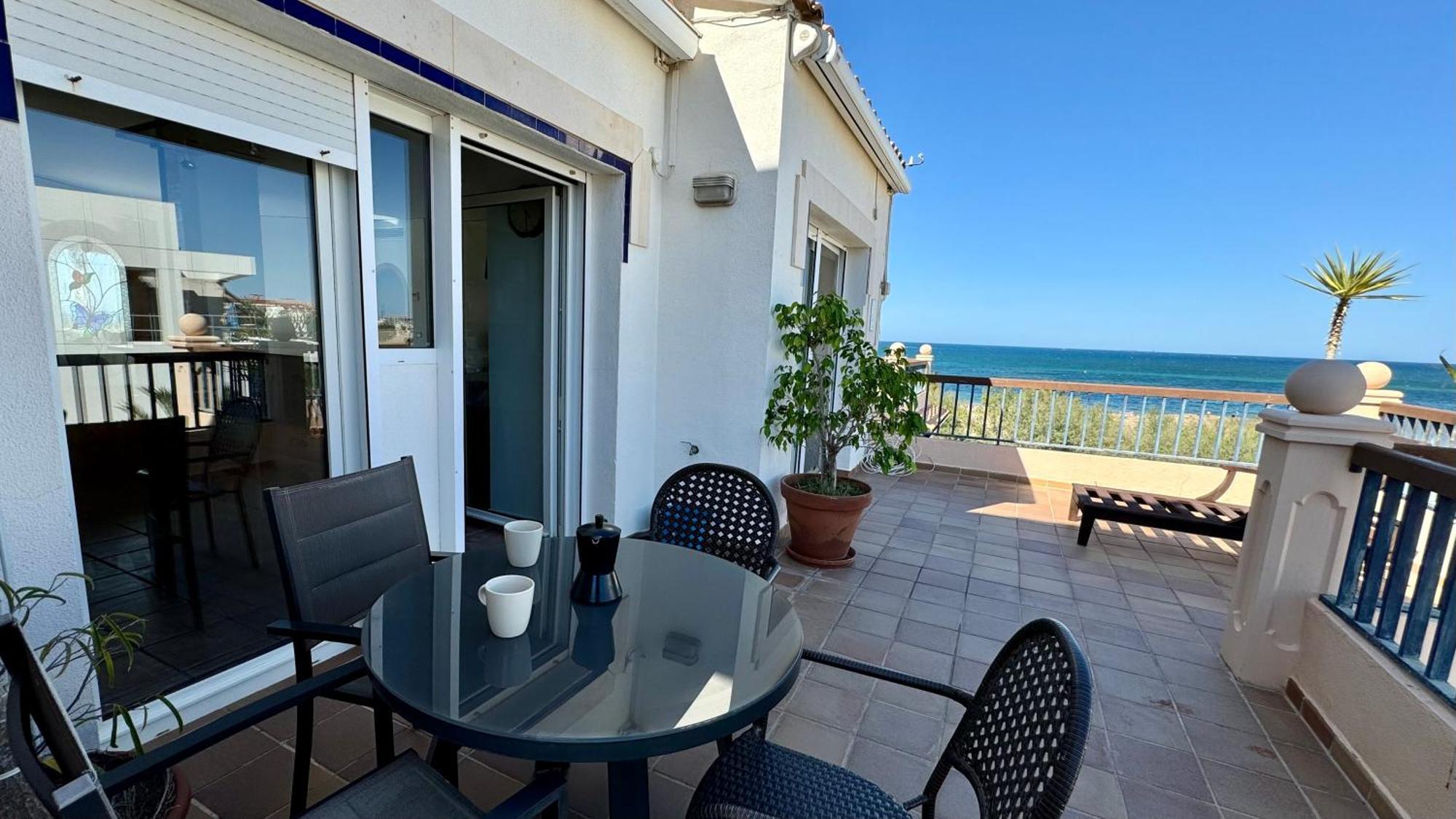 Apartamentos Carlton VyB Denia Bagian luar foto