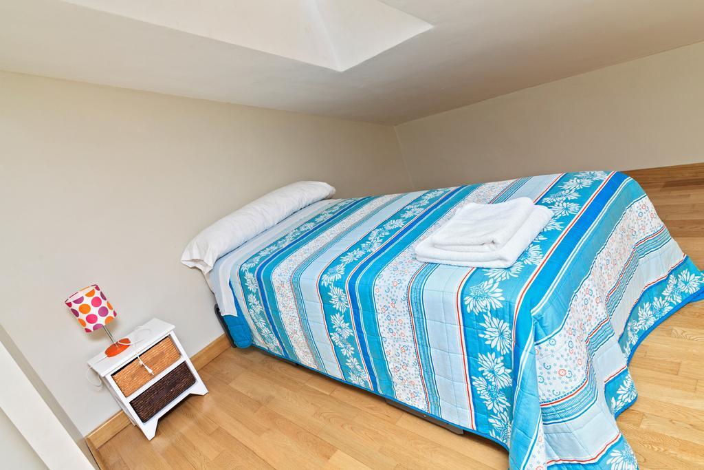 Apartamentos Carlton VyB Denia Bagian luar foto